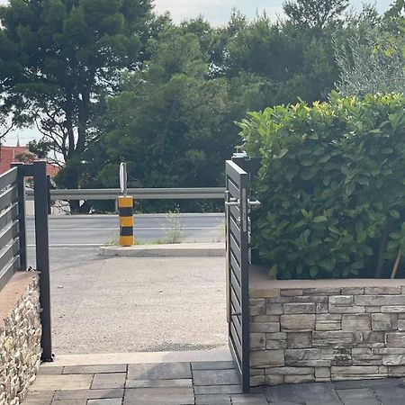 Gabrijel Apartments Makarska 1 Kültér fotó