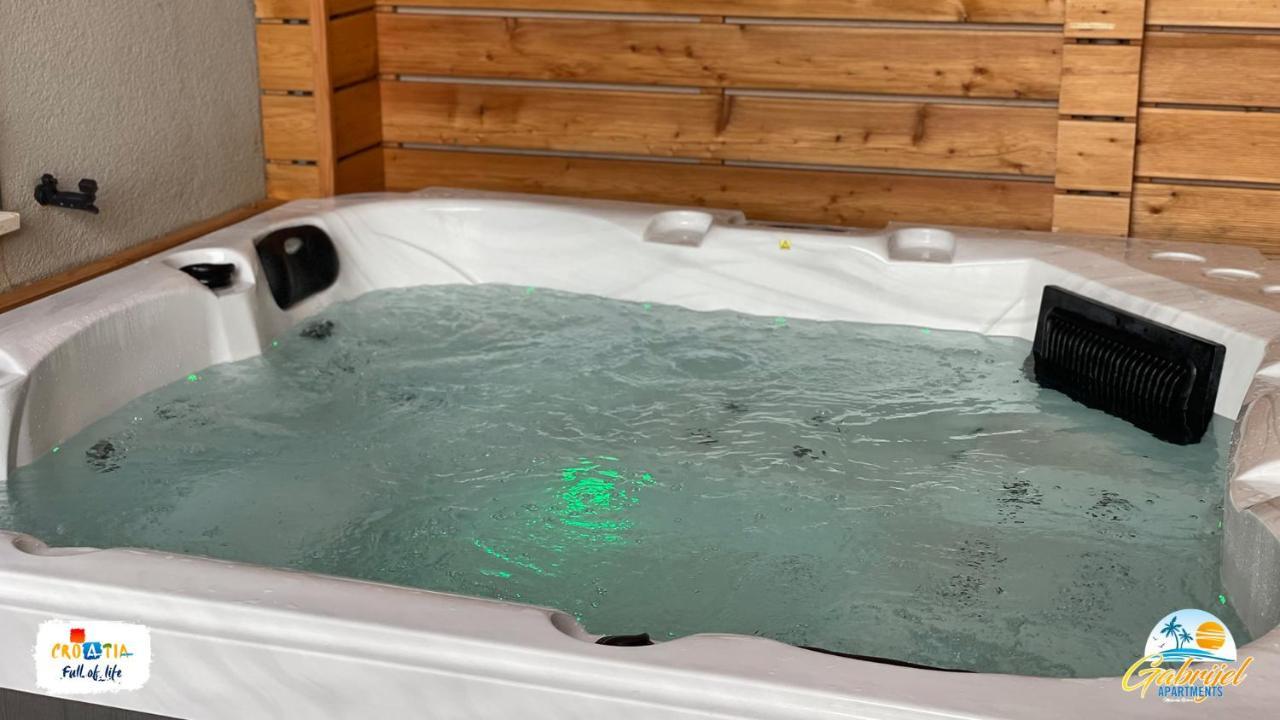 Gabrijel Apartments Makarska 1 Kültér fotó