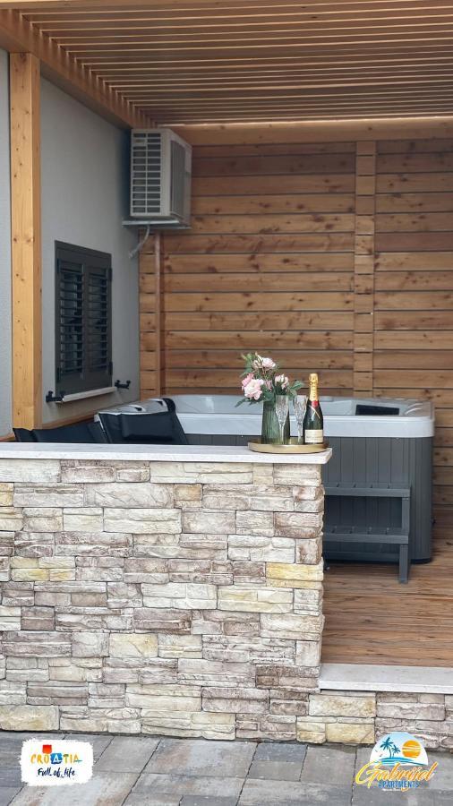 Gabrijel Apartments Makarska 1 Kültér fotó