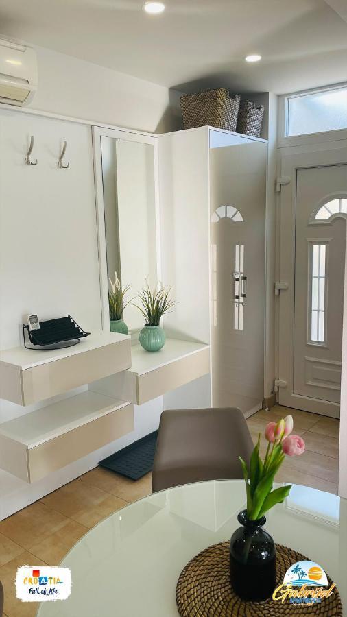 Gabrijel Apartments Makarska 1 Kültér fotó
